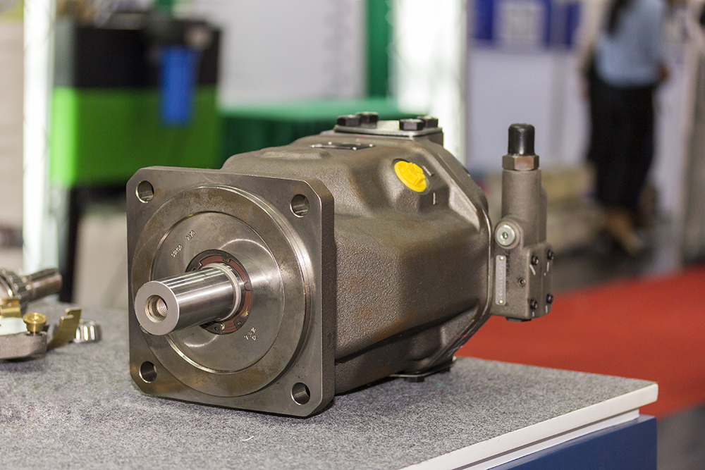 Axial and radial piston motors